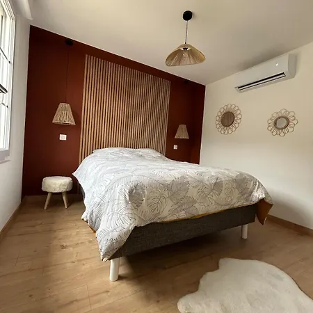 Les Saint Laurent - L'elegante Tatil Evi *